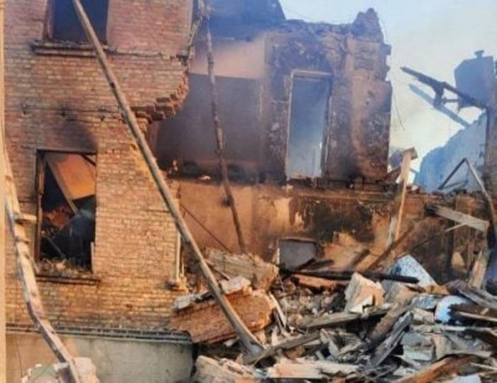    Ukraynada məktəb bombalandı:    60 nəfər ölüb     
   