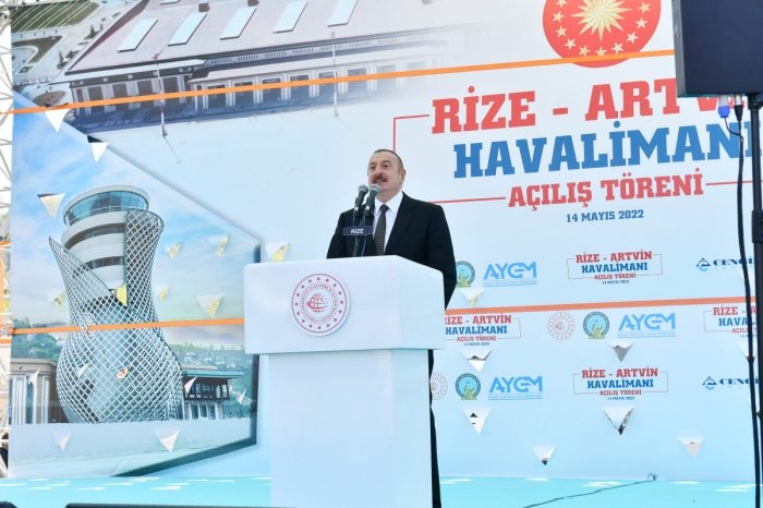     Präsident Ilham Aliyev:   „Der Zweite Karabach-Krieg ist unsere gemeinsame, glorreiche Geschichte“  