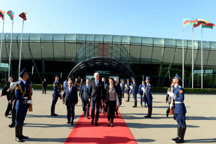  Le président lituanien a terminé sa visite en Azerbaïdjan 