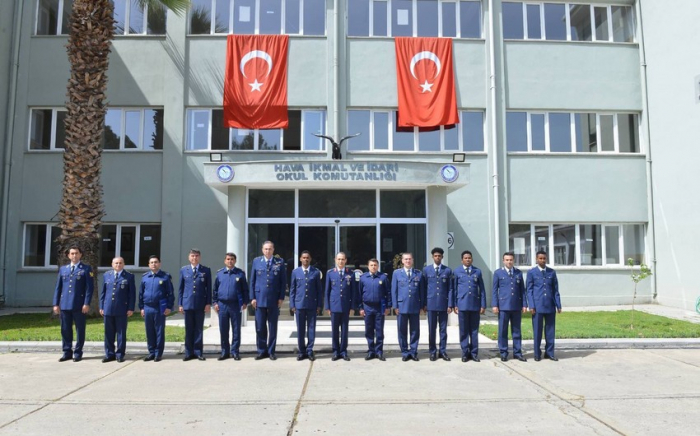 Termina el entrenamiento de militares azerbaiyanos en Turquía
