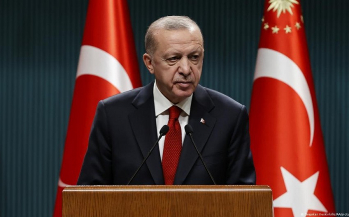     Ərdoğan: “İsveç və Finlandiya nümayəndə göndərməklə vaxt itirməsin” 