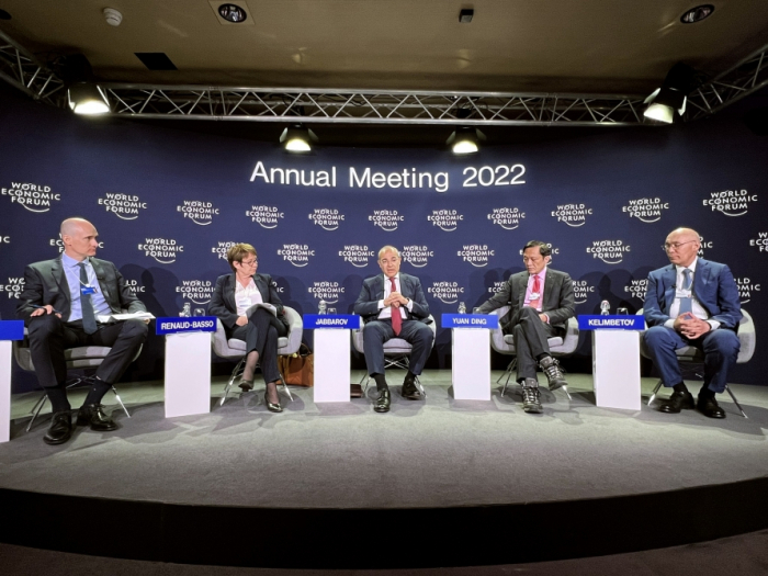 Ministro de Economía de Azerbaiyán asiste al Foro Económico Mundial de Davos