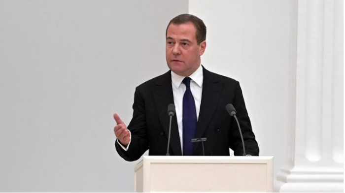    "Böyük logistik böhran yaranacaq" -    Medvedev      
