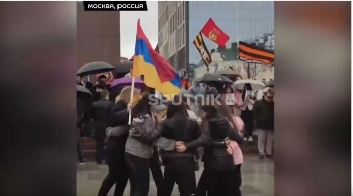    Ermənilər Moskvadakı yürüşdə Azərbaycan rəqsi oynadılar -    VİDEO      