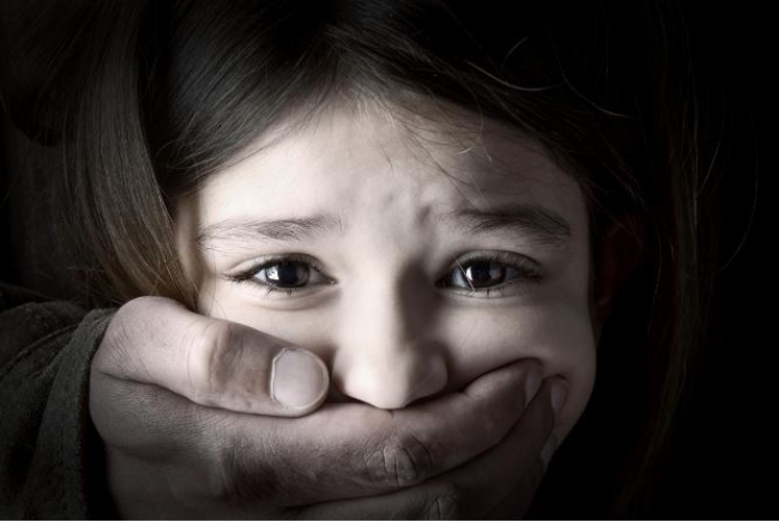    8 yaşlı qıza seksual hərəkətlər edən erməni həbs edilib   