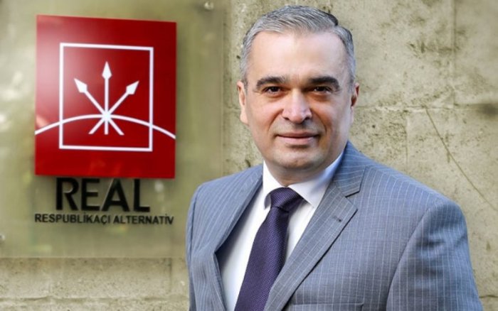    İlqar Məmmədov maddi kompensasiya istəyir   