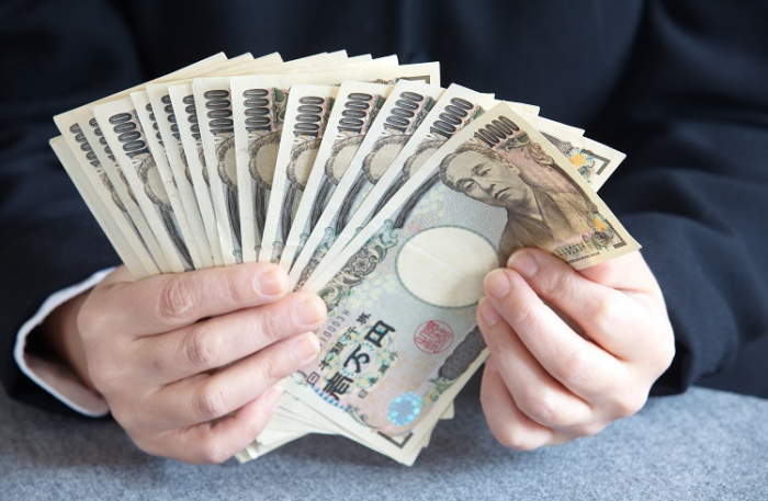   Yaponiyanın dövlət borcu 9,5 trilyon dolları ötüb     
