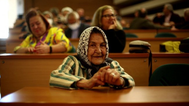       90 yaşında tələbə oldu:    Zeliha qadının ən böyük arzusu    
