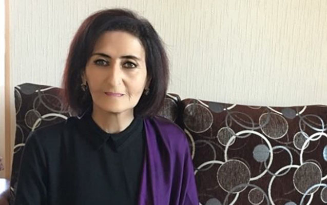       Elçibəyin işdən çıxarılan qardaşı qızı:   "Dedilər ki, ərizəni yaz..."   