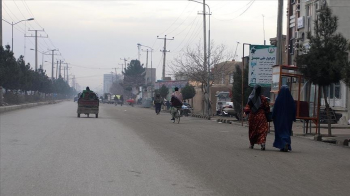 Afghanistan : les talibans ordonnent aux femmes de porter la burqa en public