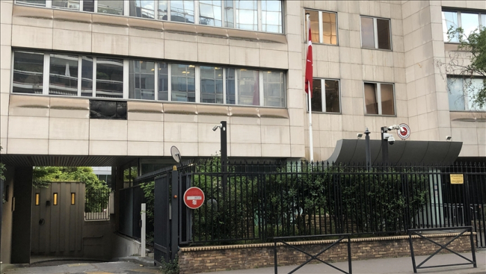 Des sympathisants du PKK attaquent le Consulat général de Turquie à Paris