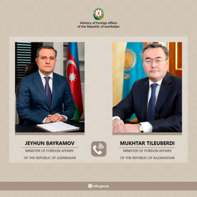 Azerbaiyán y Kazajstán estudian la cooperación bilateral