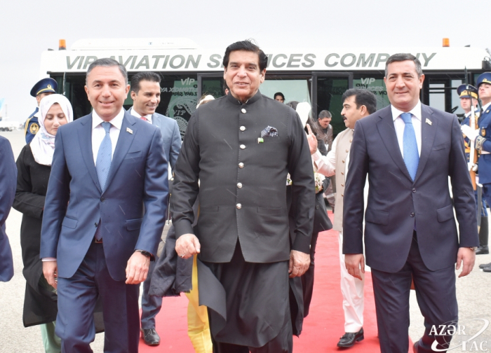 Le président de l’Assemblée nationale pakistanaise effectue une visite à Bakou