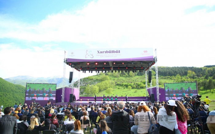    "Xarıbülbül"  Beynəlxalq Folklor Festivalı başa çatıb  