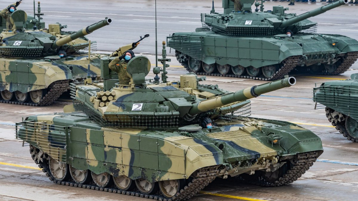 Rusiya ordusuna yeni müasir tanklar verildi
