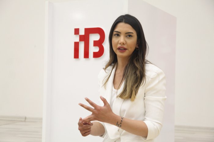    Fulya Öztürkdən radikal qərar -    Verilişindən imtina etdi        
