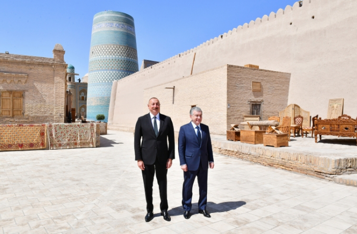  Ouzbékistan: le président Ilham Aliyev fait connaissance avec le musée d