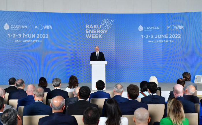   Präsident Ilham Aliyev nimmt an der Eröffnung der Energiewoche von Baku teil  