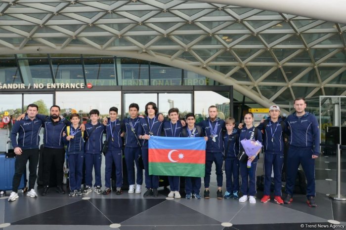 Azerbaijani gymnasts return home with European Championship medals from Italy