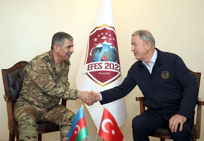  Azerbaijani defense minister meets with Turkish counterpart 