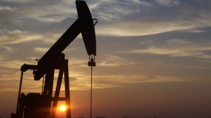 Oil prices fall as Shanghai