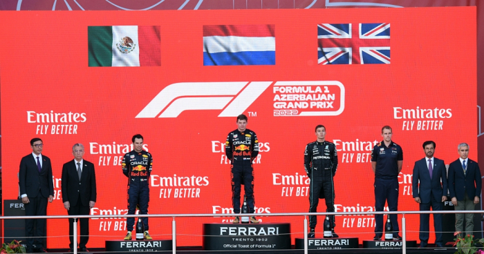   Preisverleihung für die Gewinner des F1 Grand Prix von Aserbaidschan findet in Baku statt  