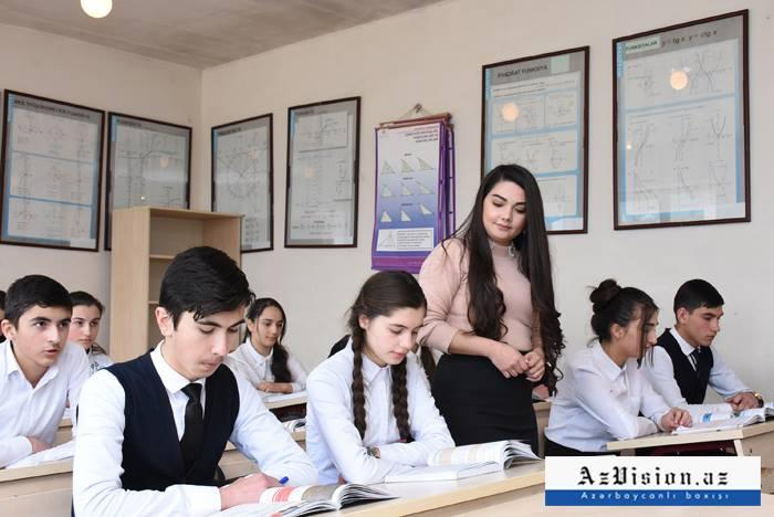    "Rus bölməsi üzrə siniflərin bağlanması müzakirə mövzusu deyil" -    Nazir      