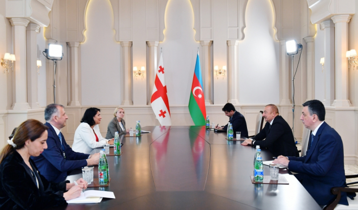   Präsident Aliyev trifft sich mit seiner georgischen Amtskollegin   