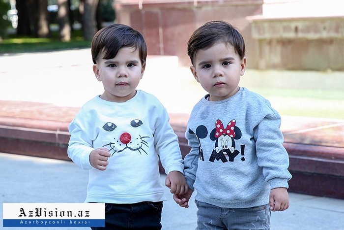    Bu il 1144 əkiz, 60 üçəm doğulub  
   