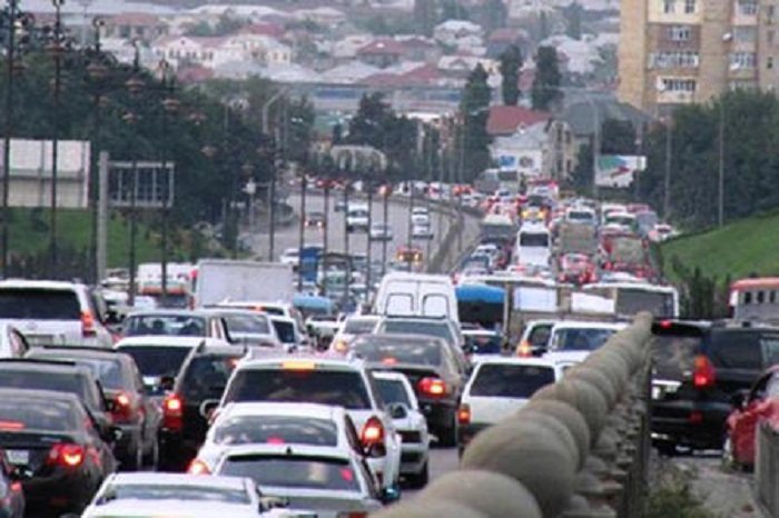 Bakı-Sumqayıt yolundakı sıxlığa görə avtobuslar gecikir  
