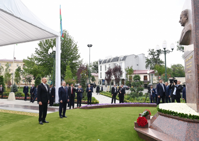  Ilham Aliyev et Shavkat Mirziyoyev participent à la cérémonie d