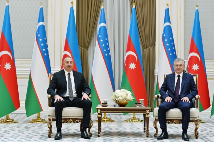  Präsidenten Aserbaidschans und Usbekistans treffen sich in begrenztem Umfang 