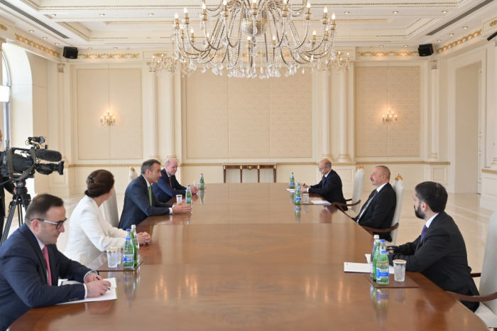   Präsident Ilham Aliyev empfängt bp-Geschäftsführer  