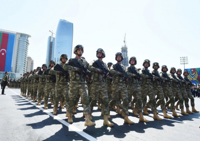    Aserbaidschan begeht den Tag der Streitkräfte    