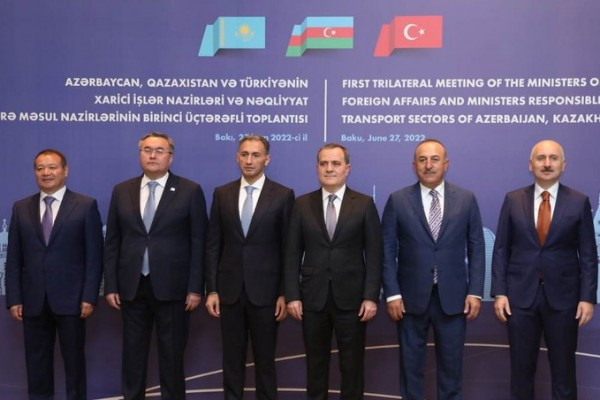   Baku hosts first trilateral meeting of Azerbaijani, Turkish, Kazakh ministers of foreign affairs and transport   