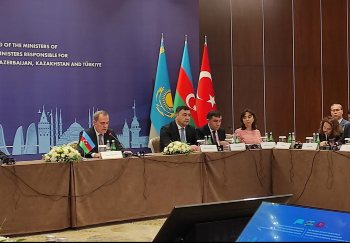  Azerbaijani, Turkish and Kazakh FMs sign Baku Declaration  