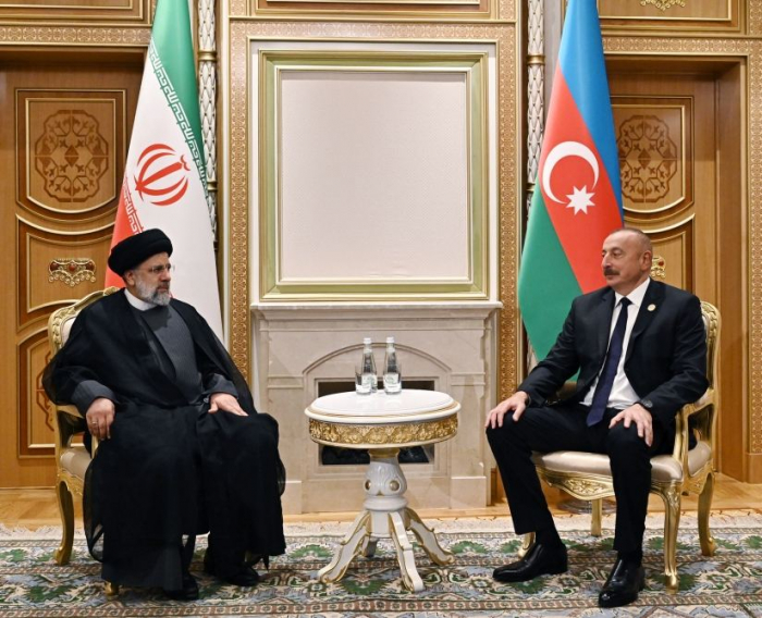  Azerbaijani, Iranian presidents meet in Ashgabat  