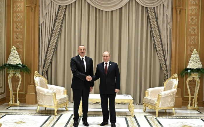   Ilham Aliyev se reunió con Putin en Ashgabat  
