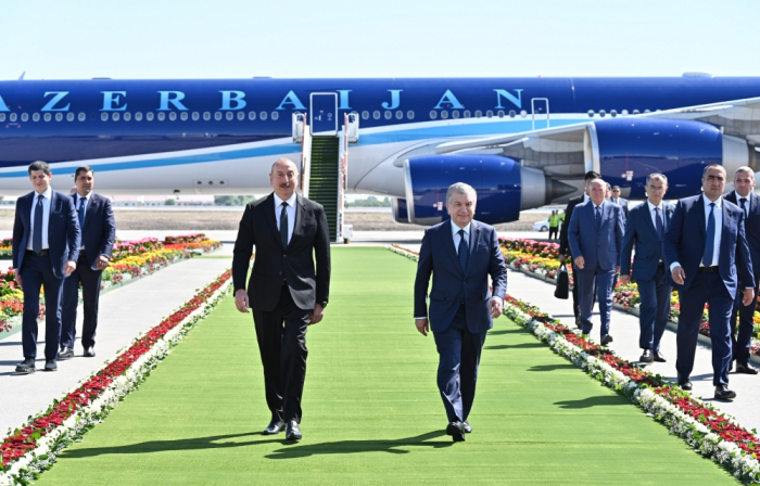   President Ilham Aliyev arrives in Uzbek city of Urgench city  