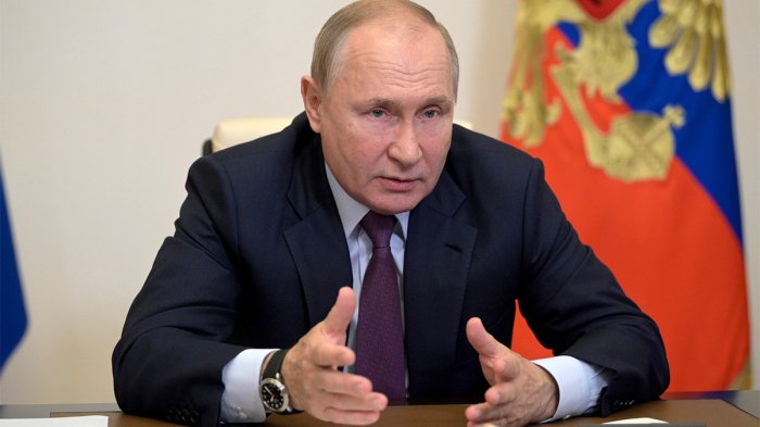       Putin:    "Geosiyasi mübarizə həmişə mövcud olub"   