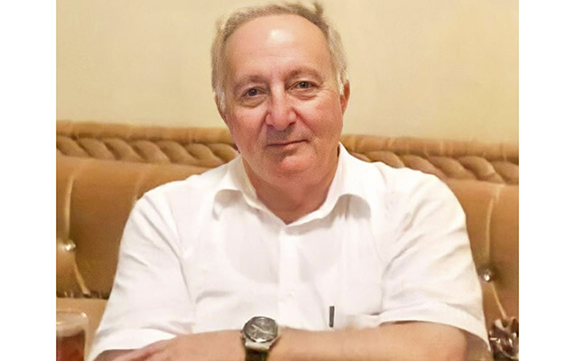    Əməkdar həkim vəfat etdi   