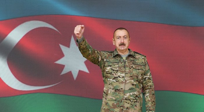 Müzəffər ordunu quran lider  
