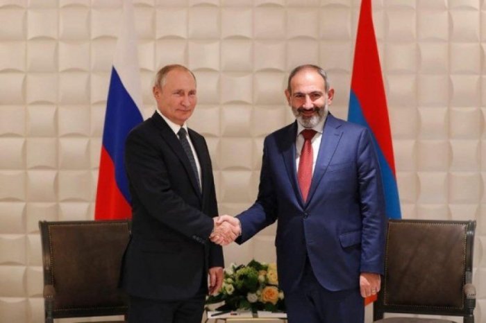 Putin Paşinyanı təbrik etdi