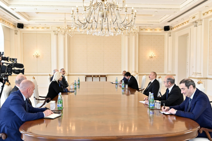  Präsident empfängt serbische stellvertretende Ministerpräsidentin  