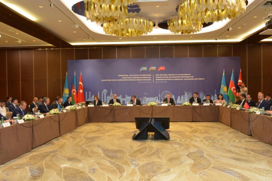    Üç ölkə nəqliyyat sahəsi üzrə İşçi Qrup formalaşdıracaq  
   