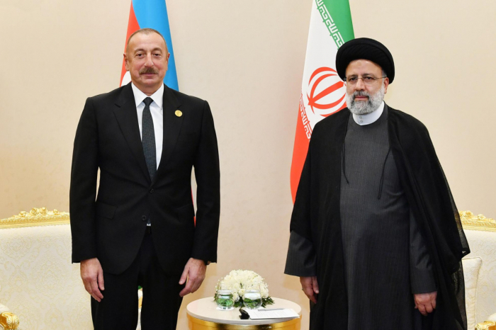  Ilham Aliyev a rencontré le président iranien Ebrahim Raïssi 