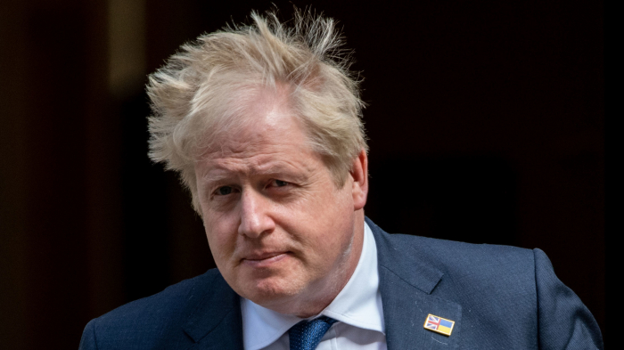    Boris Conson burnundan əməliyyat olunub   