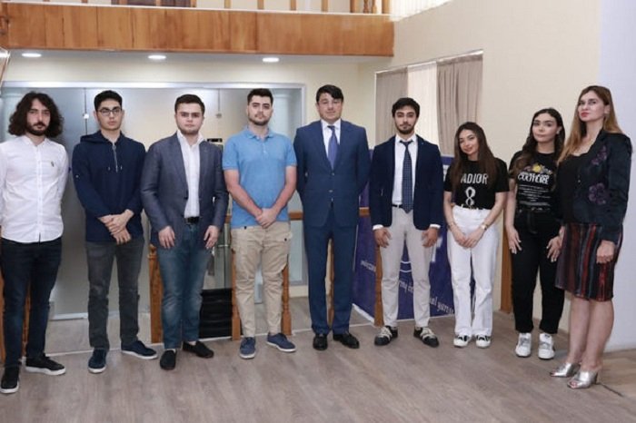 Britaniyada oxuyan gənclər Diaspor Komitəsində
