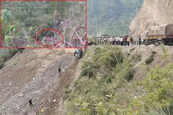 Zəvvarların olduğu avtobus dərəyə aşıb:    25 ölü   