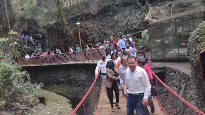 Un pont suspendu s’effondre pendant son inauguration au Mexique -  VIDEO 